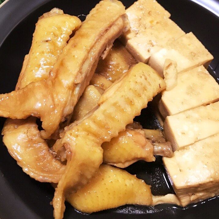 煮込むだけの簡単おつまみ♪手羽中と豆腐の煮物